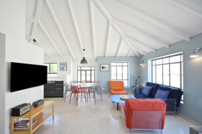Charming 4BR TownHouse in Neve Tsedek by HolyGuest